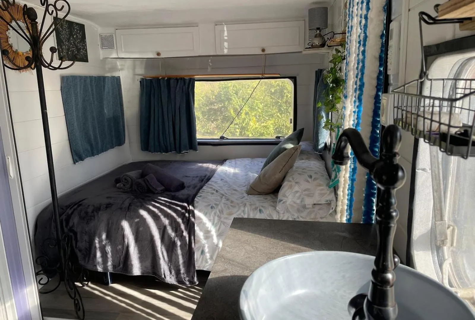 La Calma Y La Caravana Melegis Campsite