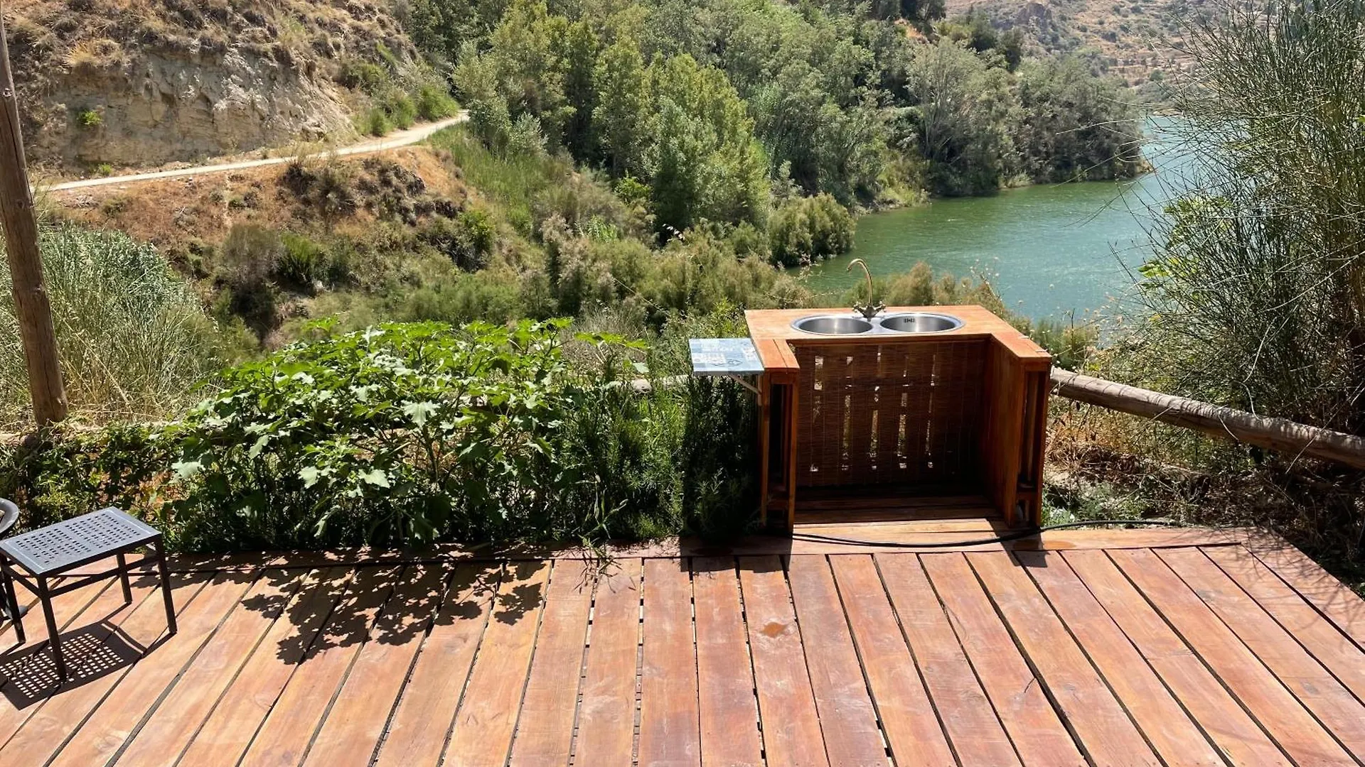 Campsite La Calma Y La Caravana Melegis Spain